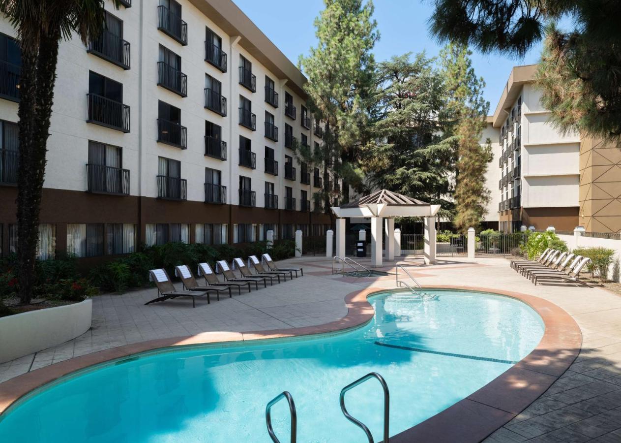 Hotel Hilton Stockton Exterior foto